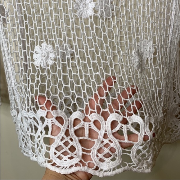 White Open Weave Floral Embroidered Scoop-neck Tunic Top Swim Coverup PTP 19.5” - Picture 8 of 9